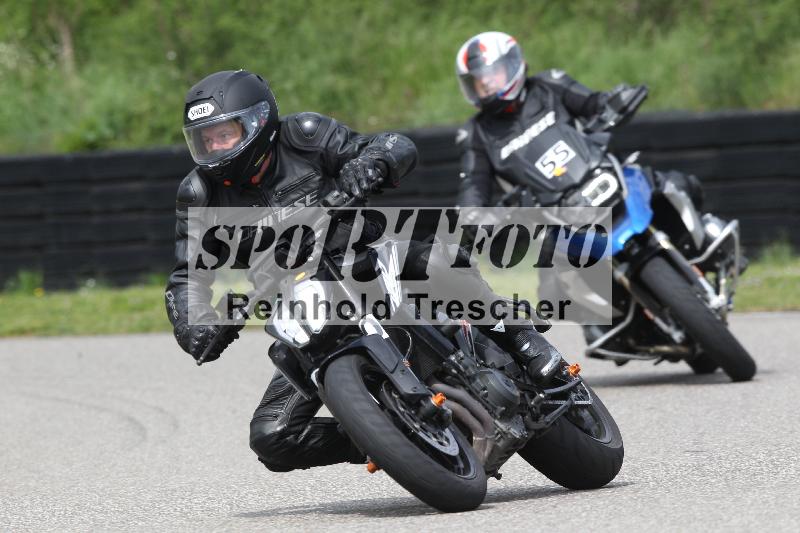 /Archiv-2025/10 23.04.2025 Cornu Master School ADR/rot-rouge/40